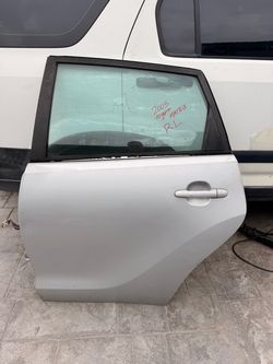 2005 Toyota Matrix Rear Left Door