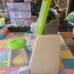 Step 2 Kids Desk
