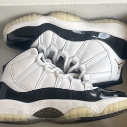 Jordan 11 White N Black