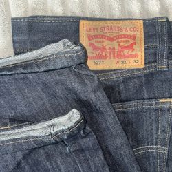 Levis