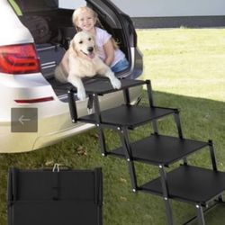LIKE NEW Dog Ramp for Cars, SUVs, and High Beds - 5 Steps, Lightweight Aluminum Foldable Stairs for