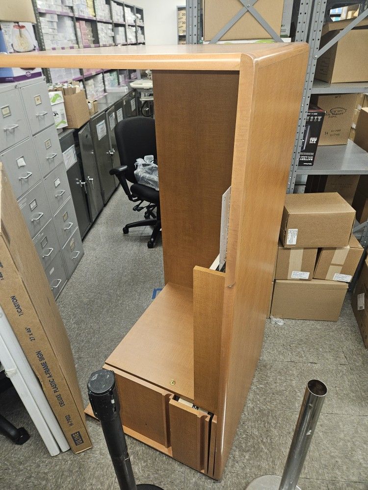 FREE OFFICE DESK