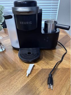 Keurig K-Cafe Single Serve Coffee Latte & Cappuccino Maker