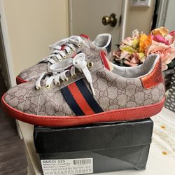 Gucci Ace GG Supreme Red Size 9.5 Men