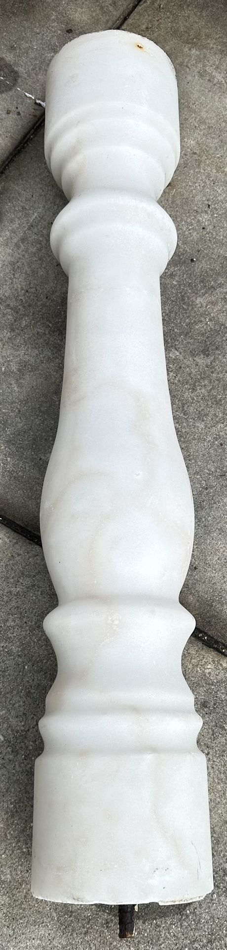 Porcelain Fence Post