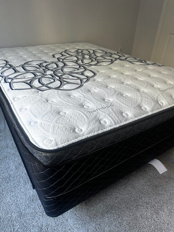 Queen Size Pillow Top Mattress 12 Thick. New Mattress In A Plastic Sealed. Same Day Delivery