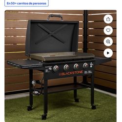 Blackstone Original Plancha Exterior Parrilla Plana de Propano de 36" con 4 Quemadores у Capota, Negra
