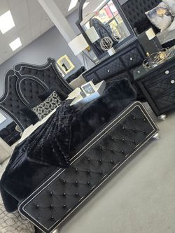 ✨️4pc Queen, King Bedrooms ✨️ Furniture Sectionals, Dining Avail