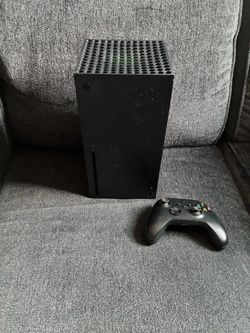 Xbox series x with controller