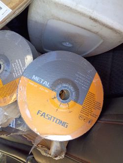 Grinding wheels