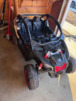 24V Can-Am Maverick Kids Ride-On UTV / Power Wheels