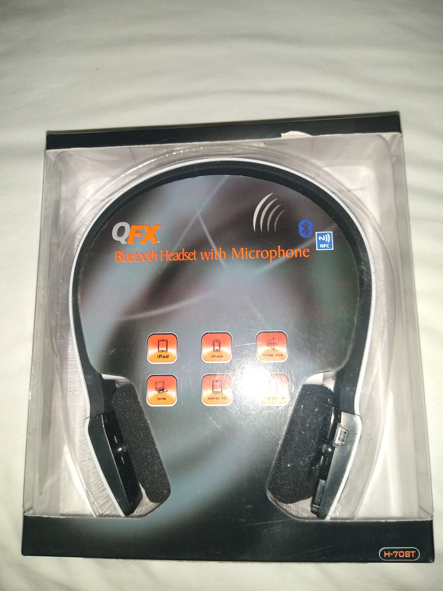 New QFX bluetooth headphones with mic for gaming