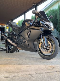 2016 Suzuki GSX‑R1000R – Clean Title – 12.5K Miles – Super Clean
