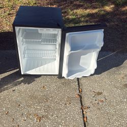 Mini Fridge, Good Condition.