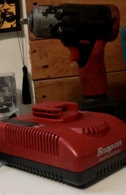 Snap On 3/4" Drive Heavy-Duty Air Impact Wrench