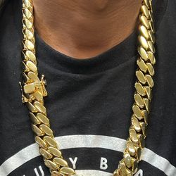 14k gold-plated Miami Cuban Link 18mm chain official looks