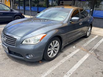2011 infinity M 37