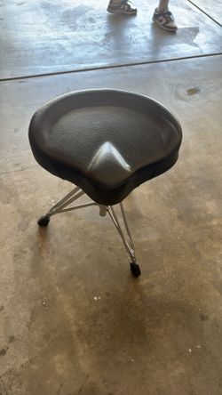 Dw tractor style throne