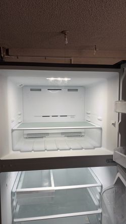 Insignia 18 Cu. Ft. Stainless Steel Refrigerator