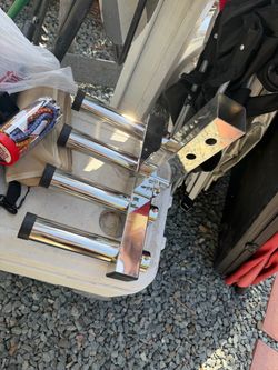 Fishing pole/rod holder for tow hitch style