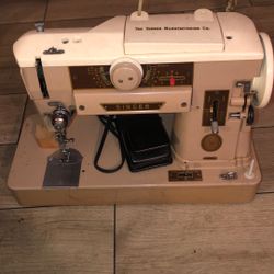 Vintage Sewing Machine 