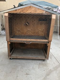 Big bird house on wheels