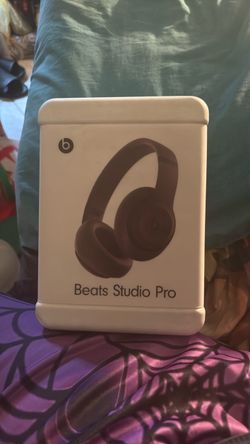 Beats Studio Pro Over-Ear Headphones