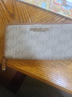 Ladies wallet