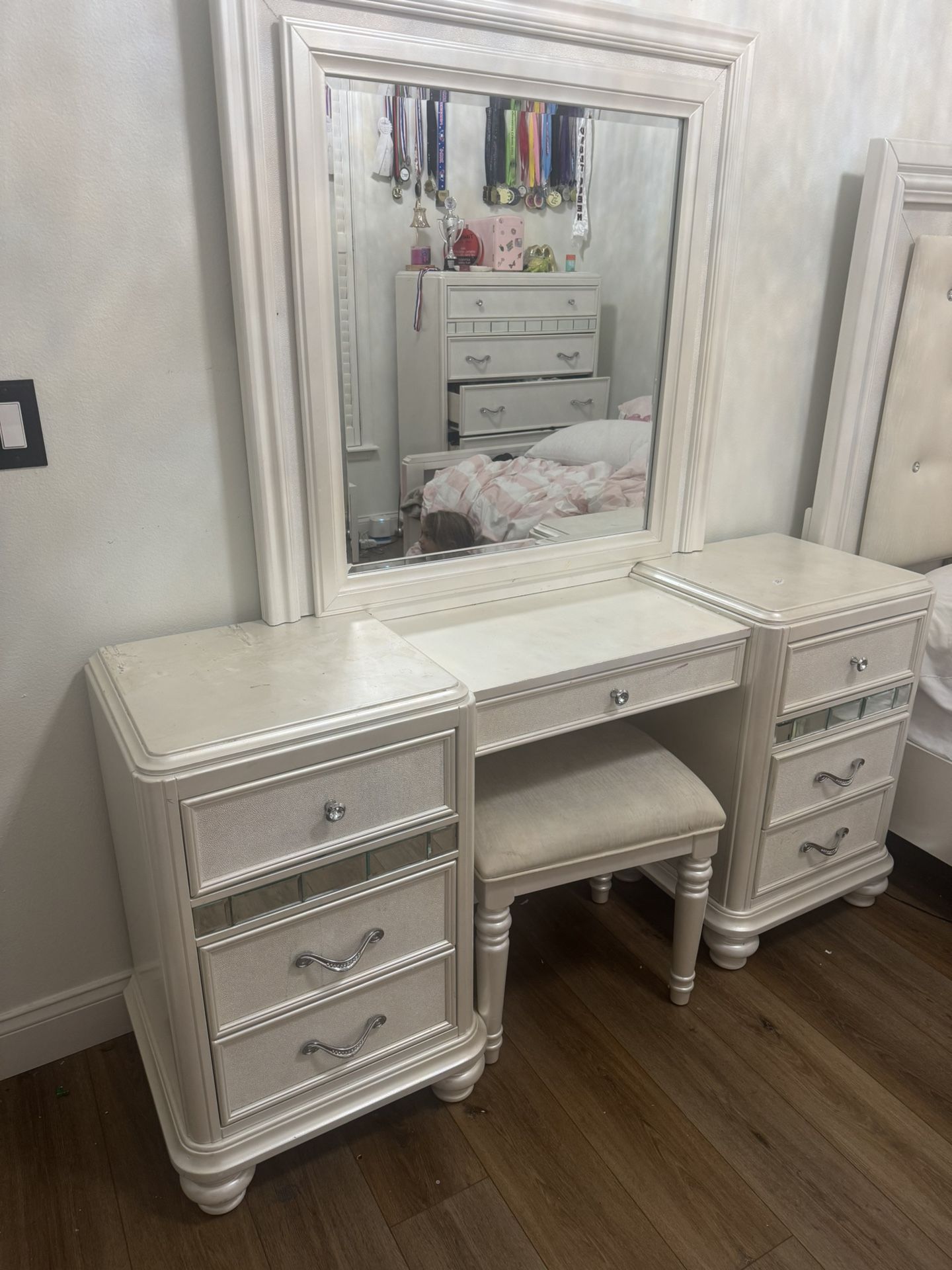 Full size Vanity