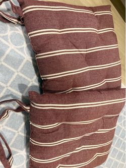 Seat cushion x2