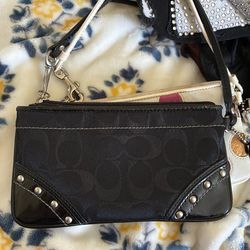 Vintage Coach black signature canvas wristlet