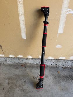 Door frame pull-up bar