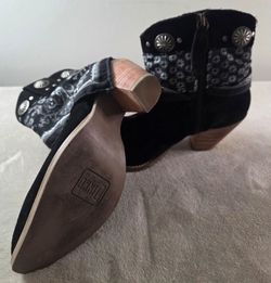 Dingo DI 184 Black Suede Bandana Western Ankle Boots Conchos Womens 8.5M