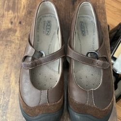 Keen Shoes Women s Size 7 Maryjane Style for Sale in Portland OR OfferUp