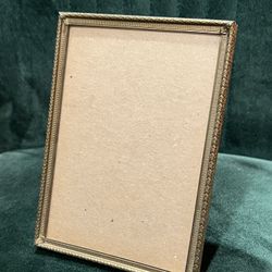 Vintage Ornate Footed Gold Metal Photo Frame 5" X 7" MCM Easel Velvet Back
