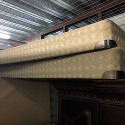 Sealy Posturepedic Crown Jewel St. Anton Premier Box Springs 