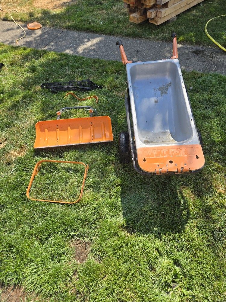 Worx Wheelbarrow with Accessories