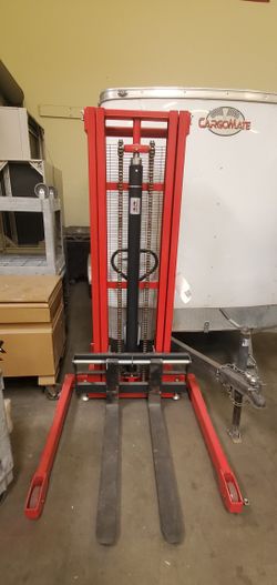 Dayton Pallet Jack New