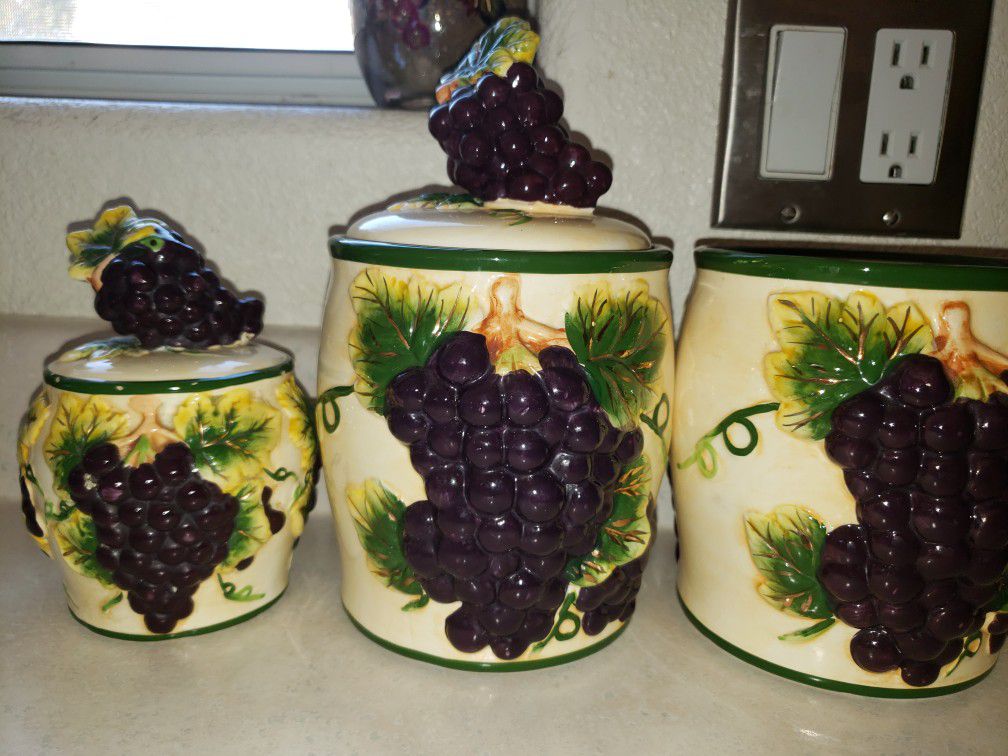 Grape kitchen canister set