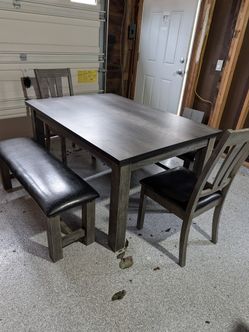 Kitchen Table, 2 Chairs, 2 Benches, With Leaf