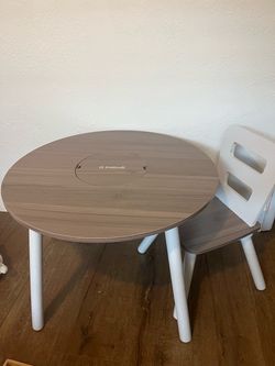 Kids table and chair