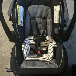 Graco SnugFit rear Facing Car seat 