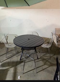 New Round 47" Outdoor Metal Dining Table with Umbrella Hole and Slat Top