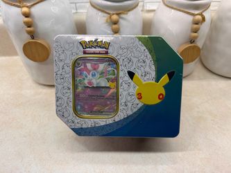 30th Celebration Tin (Sylveon EX)