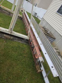 Extension Ladders , Fiberglass & Aluminum 