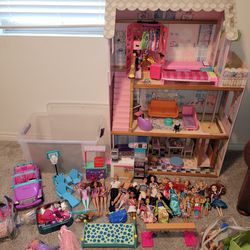 Barbie Set (House, Barbies, Clothes, Accessories)