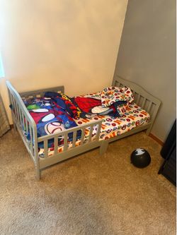 Toddler bed