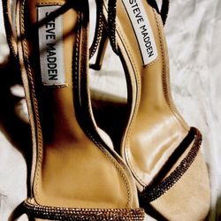 “Like New” Steve Madden Strappy Stiletto Heels Rhinestone Ankle Strap Beige Gold 6.5 