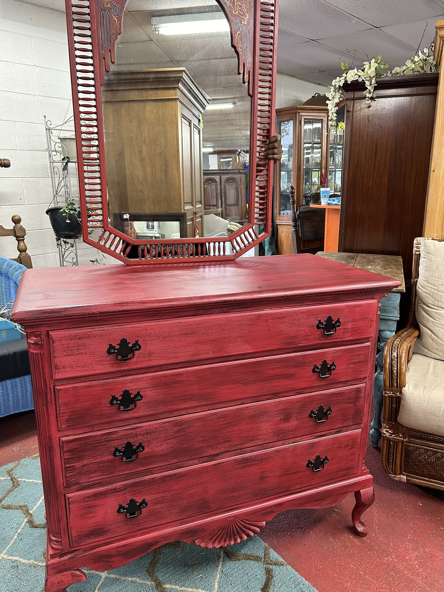 Dresser With Mirror
