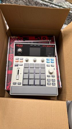 Akai Professional MPC Sample